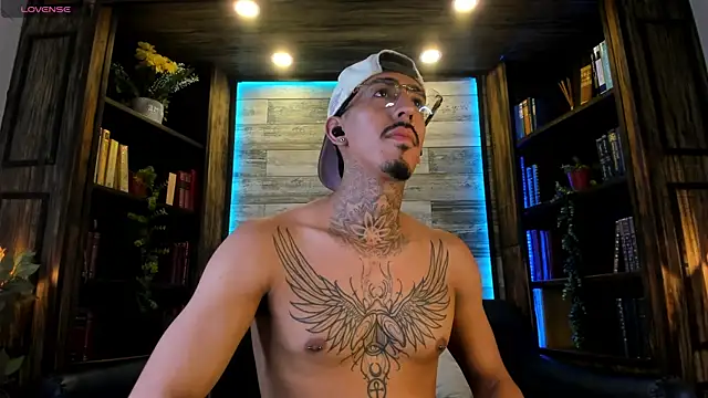 Donovan_Desmond webcam