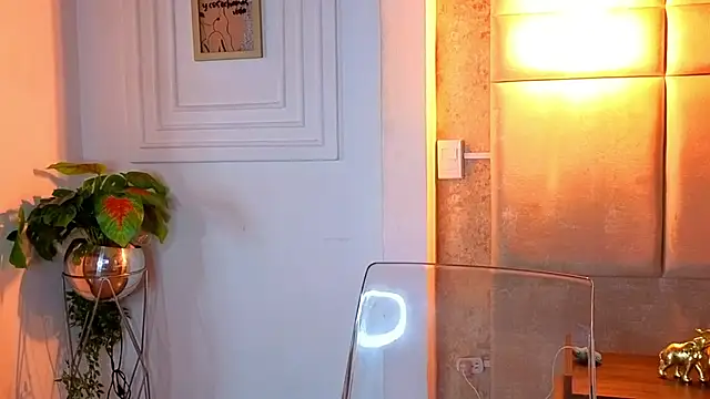 AlessiaLondon webcam