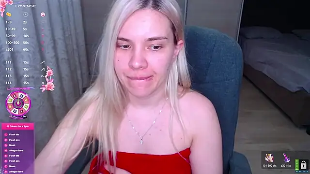 Lana__Nova webcam