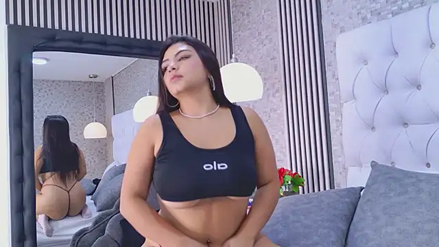 emmaleens - EmmaLeens's free webcam