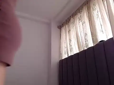 saara_johnson496 webcam