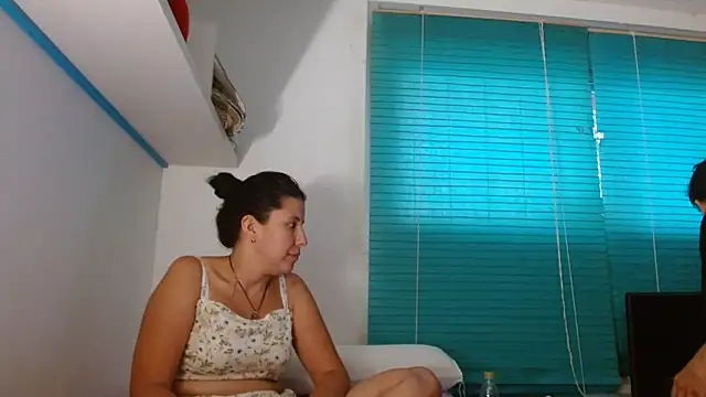 Arieeel_09 webcam