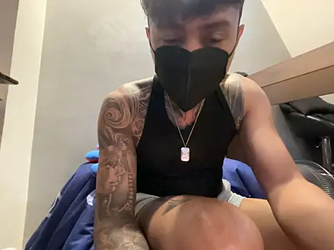 tattoo_hottie live sex cam