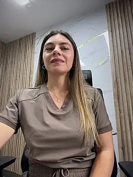 alicee16 (F milf) - fuck pussy dildo on my desk