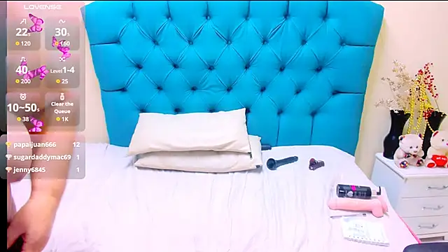 Nayla_Garner webcam