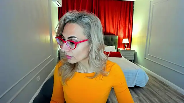 MuseOfStage live sex cam