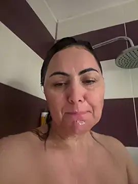 emma_roqueen (F milf) - Single,no love :cry: