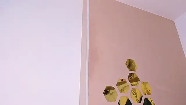 angela_garciaa (T teen) - Welcome kiss from your sexy girl🫦