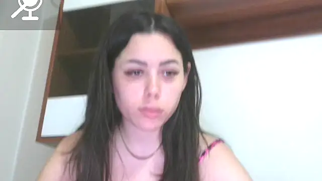LovelyJulliette webcam