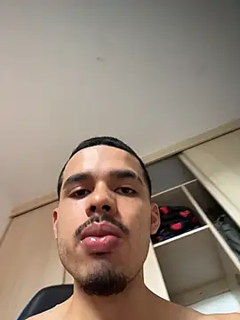 mateoleonee webcam