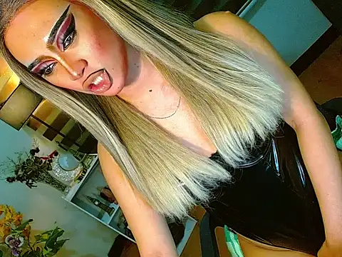 HOLLYWOOD_QUEEN_88 webcam