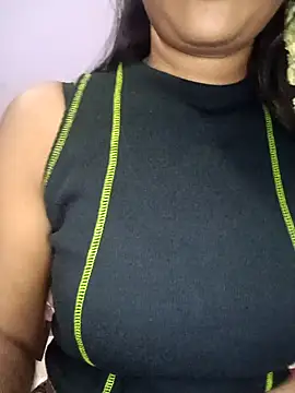 Tamil_kavinila webcam