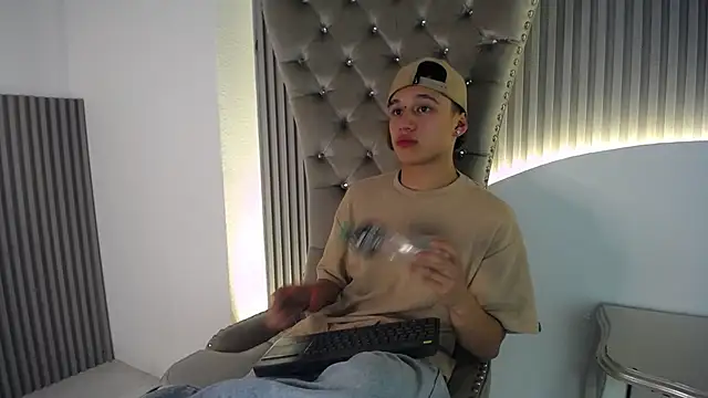 Dominik_Souza webcam