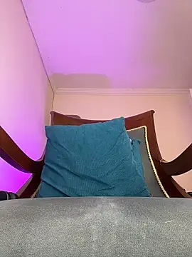 LilaRvsh webcam
