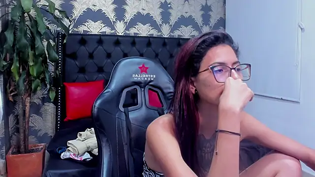 Emily_Lopera webcam
