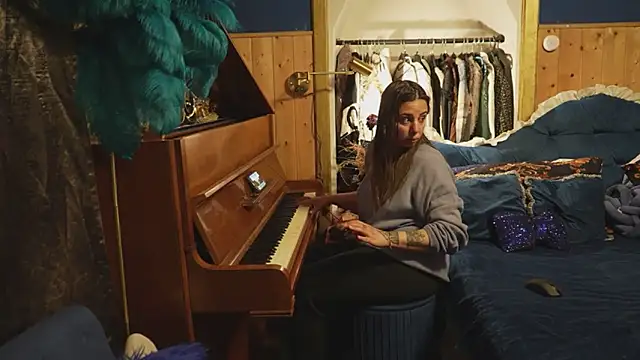 VanessaDoyle webcam