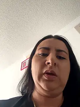 Abril_Luv webcam