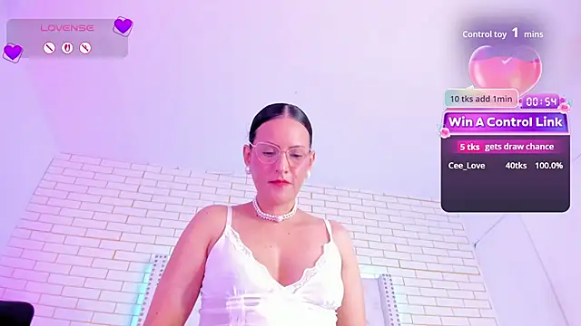 Coco_Balenciaga_ webcam