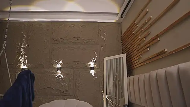 Logan_Varela webcam