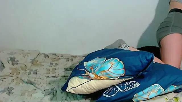 SallyMkn webcam