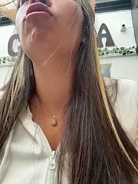 LIZ-06_ webcam