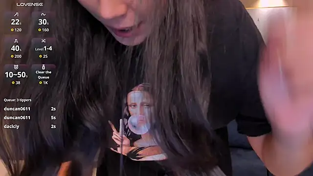 AmbarJames_ webcam