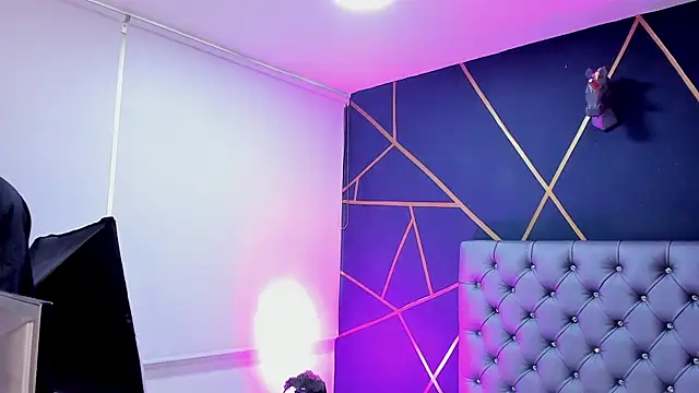 Lian_Miller1_ webcam