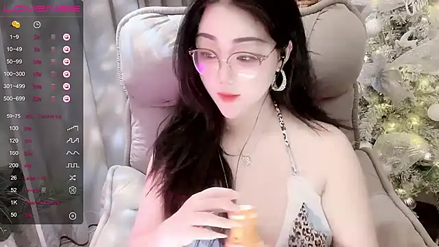 Monica-666888- webcam
