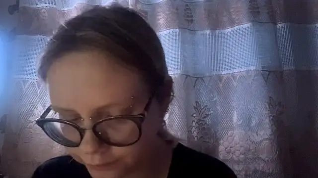 KrystenHoye webcam
