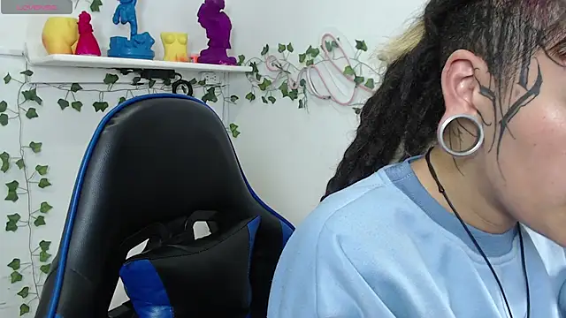 _sharlotte777 webcam