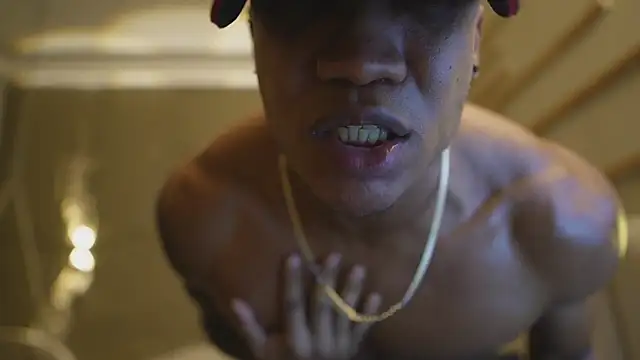 Logan_Varela webcam
