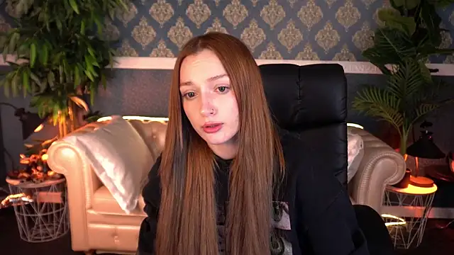 FoxyMayy webcam