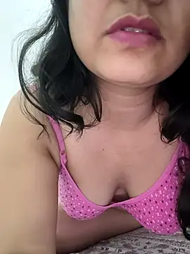 Webcam Model (CUTE-PX)  is live.Free join now!