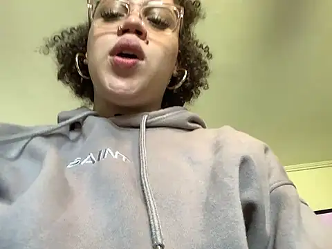 QueenNuttCollector webcam