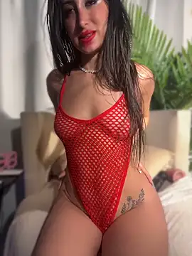 Webcam Model (MiaFoxie_)  is live.Free join now!