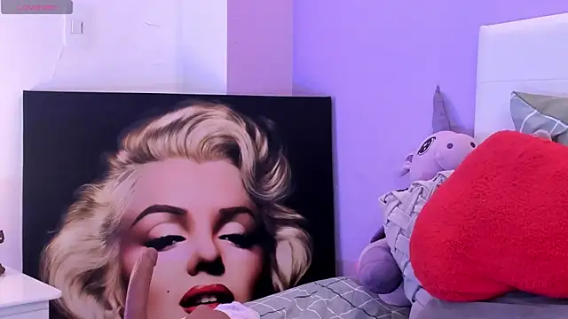Charlotte11-11 webcam