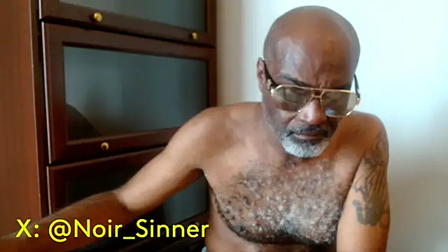sinnernoir (M mature) - stand and show cock