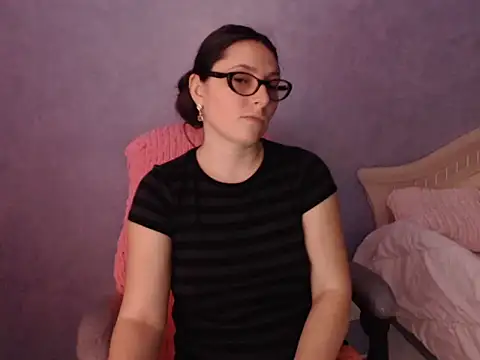 luckylisa23 - LuckyLisa23's free webcam - UK Sex Cams