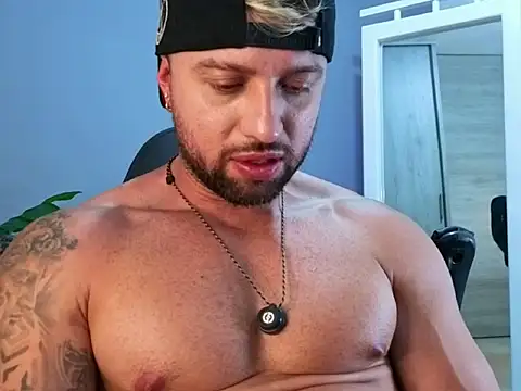 OwenMaximus814 webcam