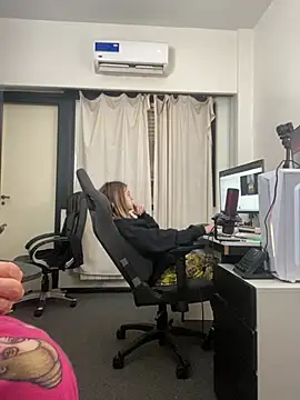 Elnonoykeila77