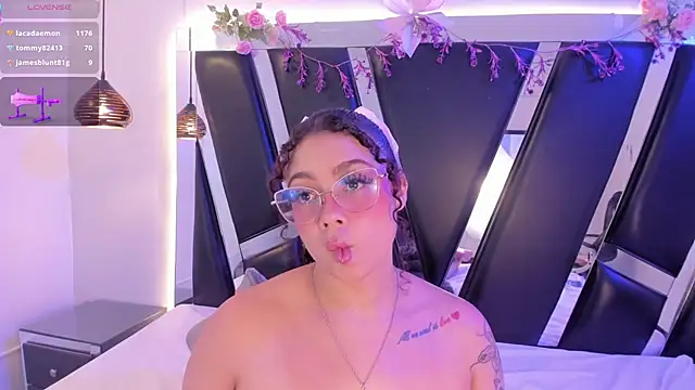 antonelllepiercee webcam
