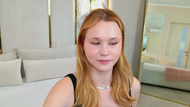 AmeliRoyse webcam