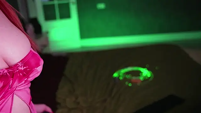 LisaElfy webcam