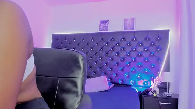 baby_rousse_ - Baby_Rousse_'s free webcam