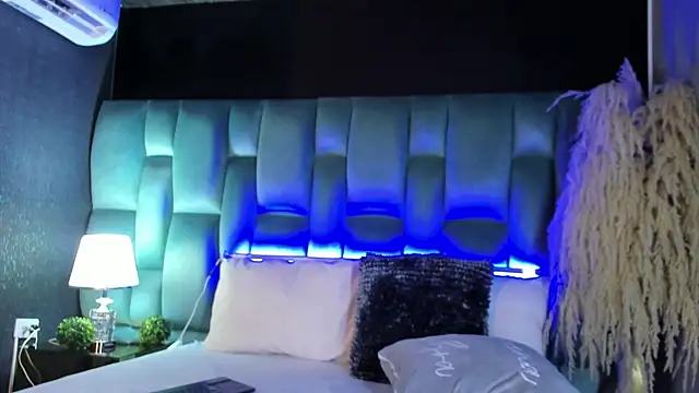AmmyJones_ webcam