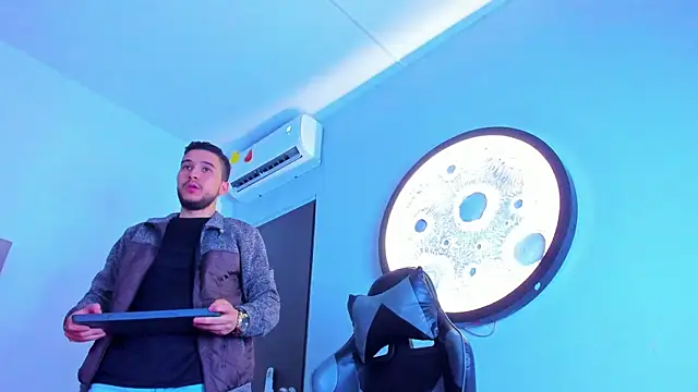mike_257 webcam