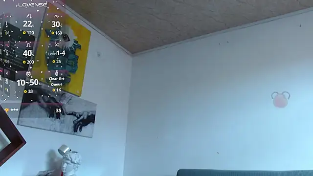 ZoeBakers_ webcam