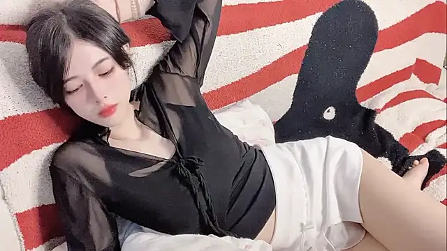 nuomio (F young) - 色色舔手指+秀美腿，抢到目标的哥哥控制两分钟