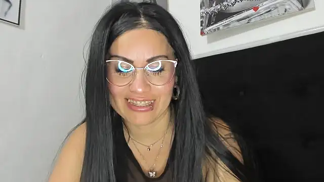 Tania_mature webcam