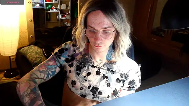 Julia_dolls webcam